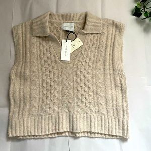 Cropped knit sweater vest